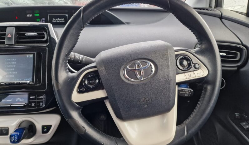 Toyota Prius 1.8 Hybrid 2017(17) VVT-h CVT 5dr ULEZ Free (Fresh Import, Finance Available) full