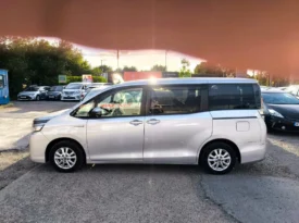 Toyota Voxy 1.8 Hybrid 2020(20) 7 Seats 5dr MPV ULEZ Free (Fresh Import, Fianance Available)