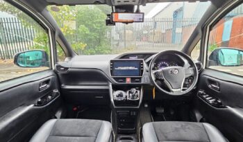 Toyota Voxy 1.8 Hybrid 2020(70) 7 Seats 5dr MPV (Fresh Import, Finance Available) full