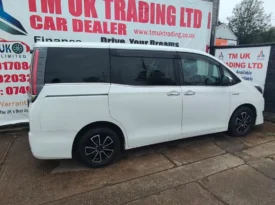 Toyota Esquire/Voxy 1.8 hybrid 2020 Automatic 7 Seats 5dr MPV Euro 6 (Fresh Import, Finance Available)
