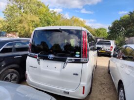Toyota Esquire/Voxy 1.8 hybrid 2020 Automatic 7 Seats 5dr MPV Euro 6 (Fresh Import, Finance Available)