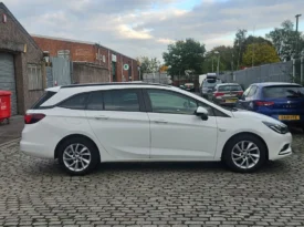 Vauxhall Astra 1.6 Diesel 2019(69) Manual CDTi BlueInjection Design Sports Tourer 5dr 2 owners Euro 6 ULEZ Free (UK Model, Finance Available)