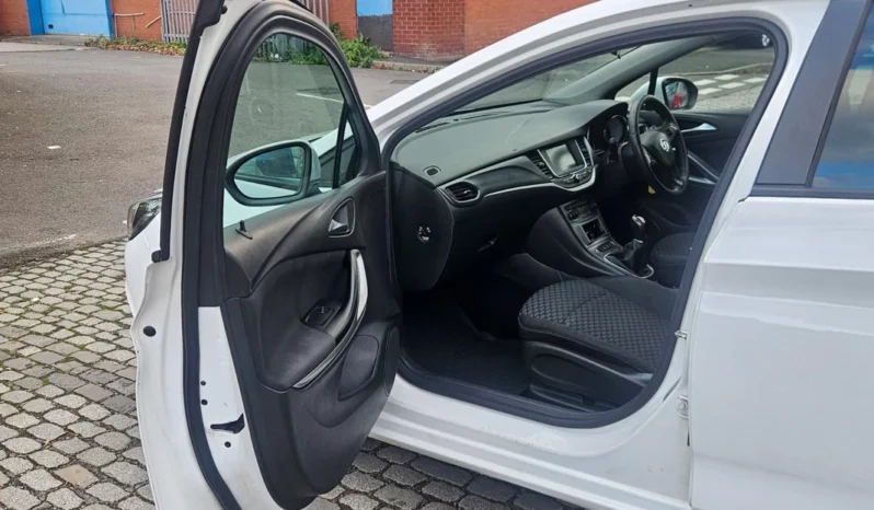 Vauxhall Astra 1.6 Diesel 2019(69) Manual CDTi BlueInjection Design Sports Tourer 5dr 2 owners Euro 6 ULEZ Free (UK Model, Finance Available) full